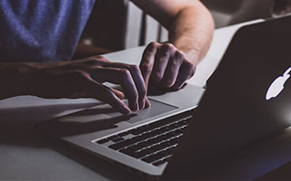 我开始怀疑了：十四场这期最怕的不是冷，是节奏